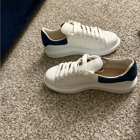 Alexander McQueen sneakers with blue - Picture 4 of 8